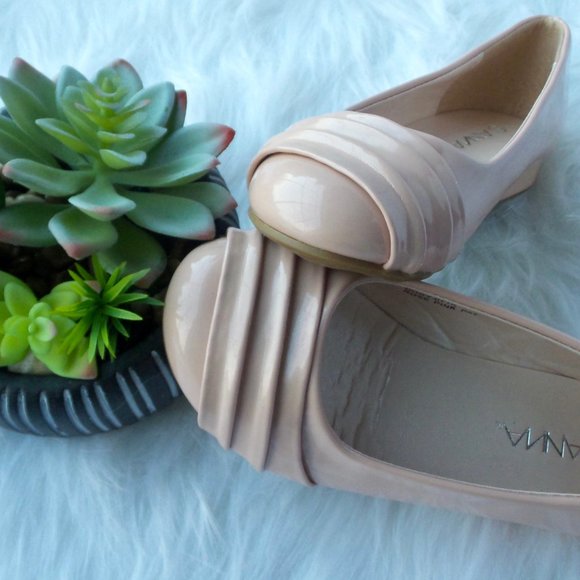 *SOLD* Rose Pink Patent Leather Flats - Picture 3 of 8